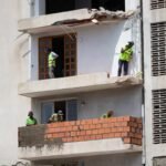 Caraqueños van retomando sus rutinas entre el miedo y la tristeza tras un mes de sismos